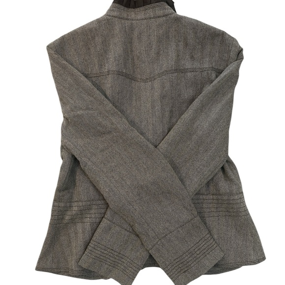 Marc Aurel Women’s Chic Brown Tweed Blazer with Decorative Closure Size 42 EUC - Picture 3 of 4